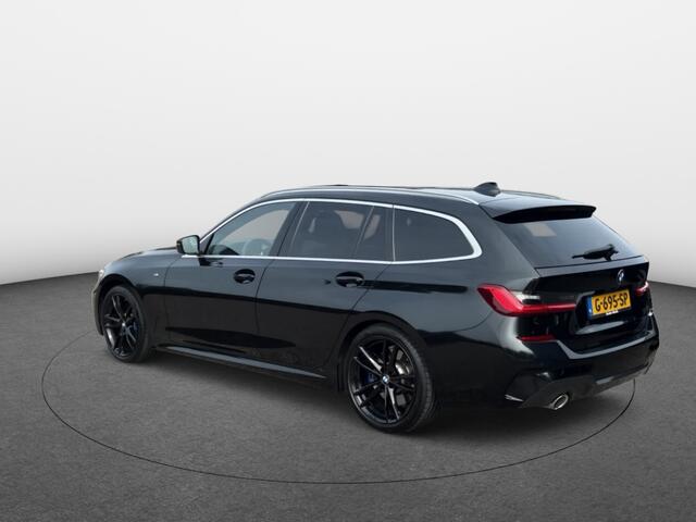 BMW 3-SERIE Touring 330i Executive Edition M | Panoramadak | Trekhaak