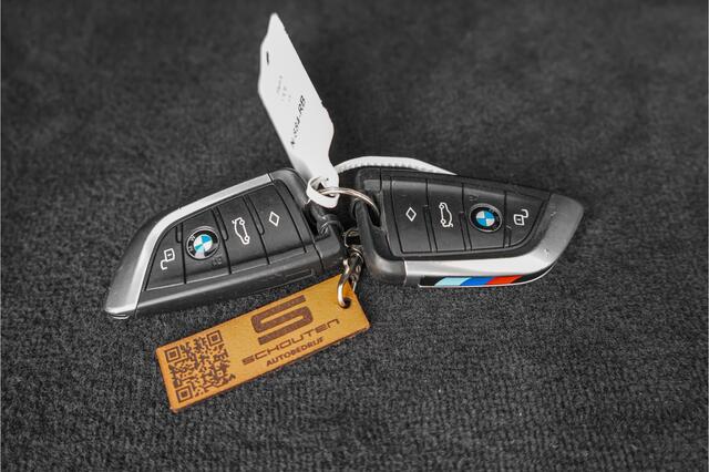 BMW 3-SERIE Touring 330e xDrive M-Sport Laser Stuur & Stoelverw Keyless 19"