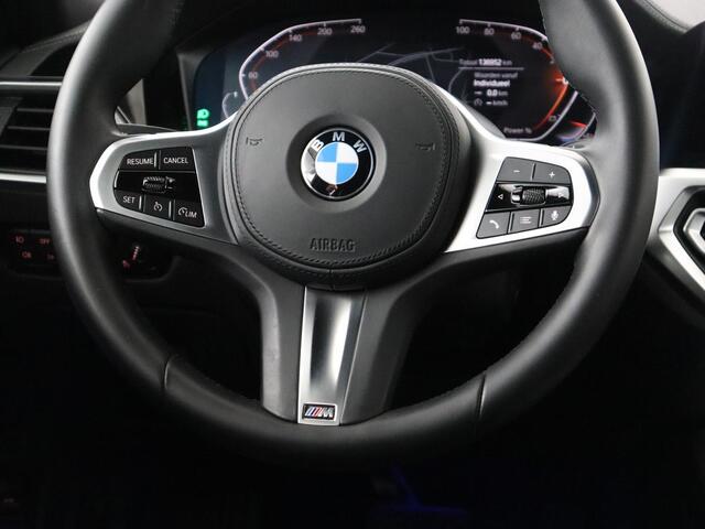 BMW 3-SERIE 318i Luxury Line | Sportstoelen | Leder | Carplay | Live Cockpit | Sfeerverlichting | Trekhaak | Parkeerhulp | Climate control | Full LED | Cruise control | Bluetooth