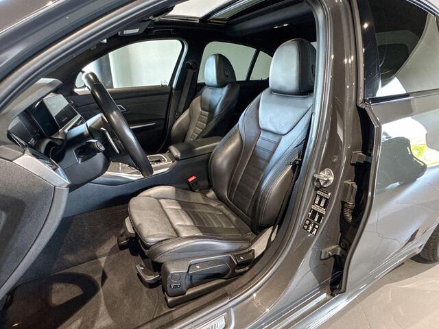 BMW 3-SERIE Sedan M340i xDrive High Executive | Stoelverwarming | Glazen schuif-/kanteldak |