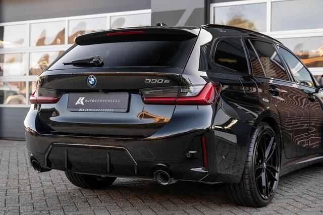BMW 3-SERIE 330e Touring M Sport | Panorama | Harman/Kardon | Camera | 19' Inch |