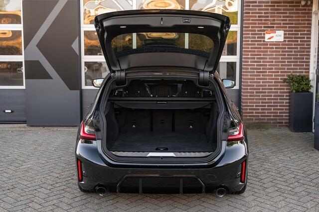 BMW 3-SERIE 330e Touring M Sport | Panorama | Harman/Kardon | Camera | 19' Inch |