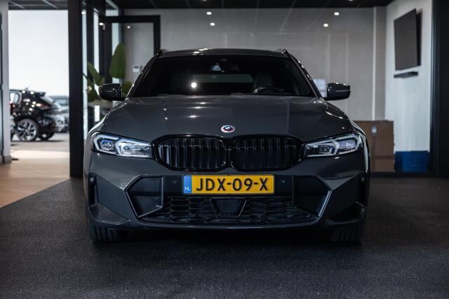 BMW 3-SERIE Touring 330e xDrive M Sport | HuD | Pano | Memory | Alcantara |