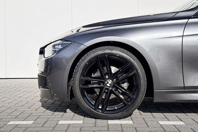 BMW 3-SERIE Sedan 320i | M Sport | High Executive | Panoramadak | Selections 1000
