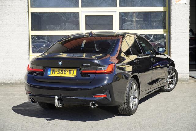 BMW 3-SERIE 318i 157PK! Automaat High Business Edition BJ2021 Lmv 17" | Led V+A | Pdc | Elek. trekhaak | Navi | Virtual cockpit | Climate control | Cruise control | Lederen bekleding | Sportstoelen | Extra getint glas