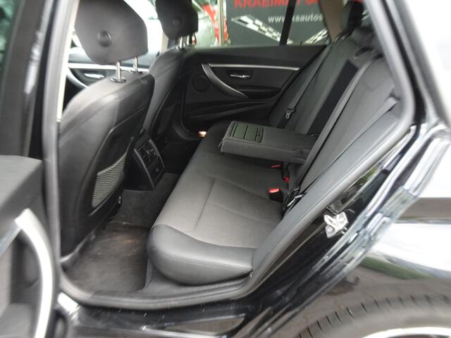 BMW 3-SERIE Touring 318d M Sport Edition