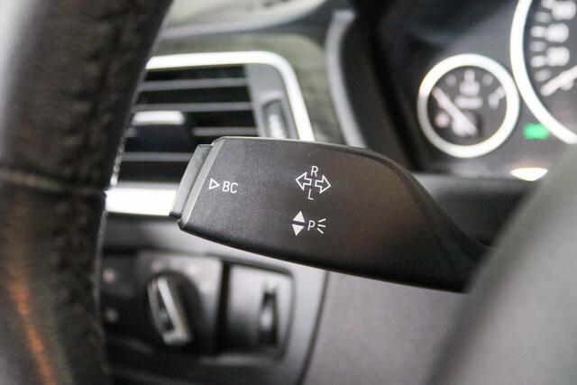 BMW 3-SERIE Touring 320d EDE Corporate Lease Executive Trekhaak, stoelverwarming, Cruise Control