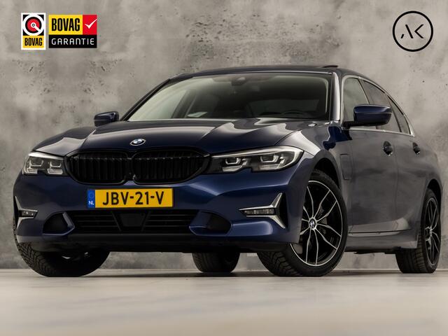 BMW 3-SERIE 330e High Executive 252Pk Automaat (SCHUIFDAK, DEALER ONDERHOUDEN, APPLE CARPLAY, GROOT NAVI, CAMERA, GETINT GLAS, BRUIN LEDER, SPORTSTOELEN, STUUR/STOELVERWARMING, SFEERVERLICHTING, NIEUWSTAAT)