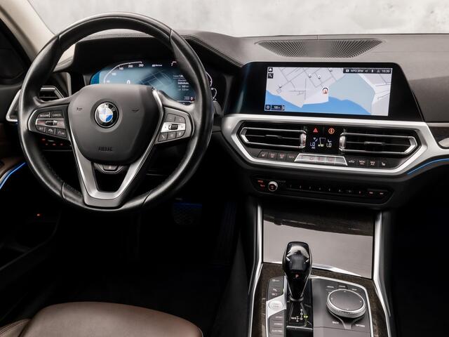 BMW 3-SERIE 330e High Executive 252Pk Automaat (SCHUIFDAK, DEALER ONDERHOUDEN, APPLE CARPLAY, GROOT NAVI, CAMERA, GETINT GLAS, BRUIN LEDER, SPORTSTOELEN, STUUR/STOELVERWARMING, SFEERVERLICHTING, NIEUWSTAAT)