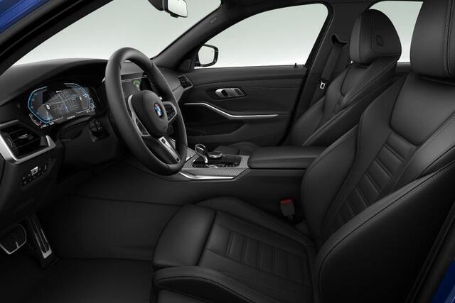 BMW 3-SERIE Sedan 320e High Executive M-Sport 18 Inch / Stuur & Stoelverwarming / Getinte Ramen Achter / Automatisch Dimmende Binnen & Buitenspiegel / Electrsich Verstelbare Voorstoelen/ Laser Light / Hifi
