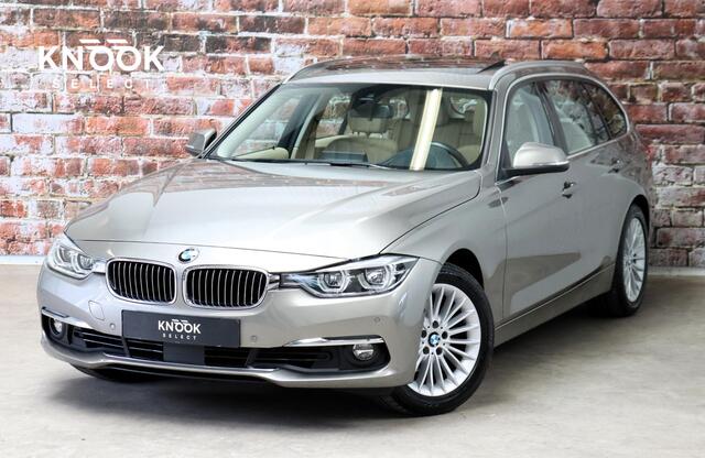 BMW 3-SERIE Touring 320i High Executive Luxury Line Automaat / Navigatiesysteem Professional / Panoramadak / Adaptieve Cruise Control / Trekhaak / Head-Up Display / Stoelverwarming / LED/ Achteruitrijcamera / Stuurwielverwarming / Elektrisch Verstelbare Stoelen