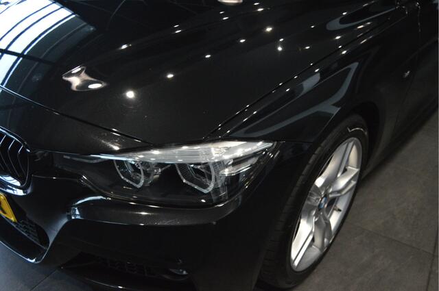 BMW 3-SERIE Touring 318i M Sport navi clima cruise led leer 18 inch !!