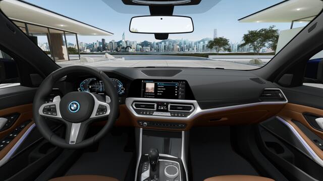 BMW 3-SERIE touring 330e 292PK M-sport Individual / Laser / 360° / Pano / ACC / Meri