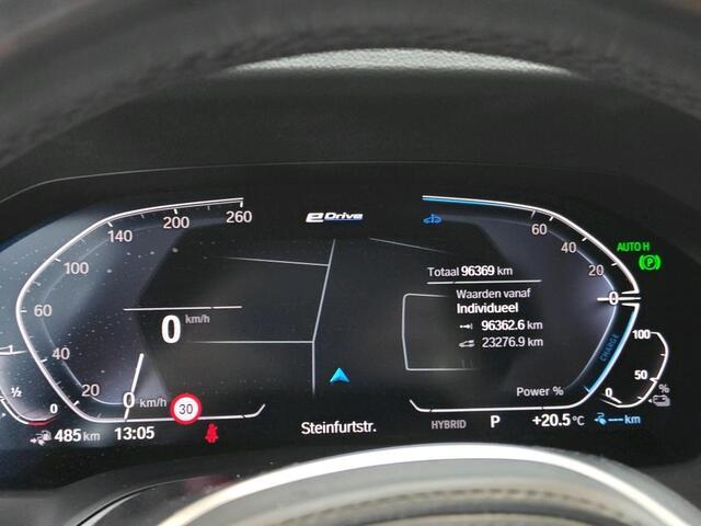 BMW 3-SERIE Touring 320e Business Edition Plus NL-AUTO | LEDER | M-PAKKET