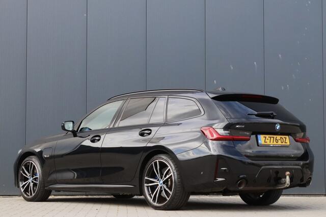 BMW 3-SERIE Touring 330e xDrive Facelift 19 inch Pano Trekhaak Harman-Kardon