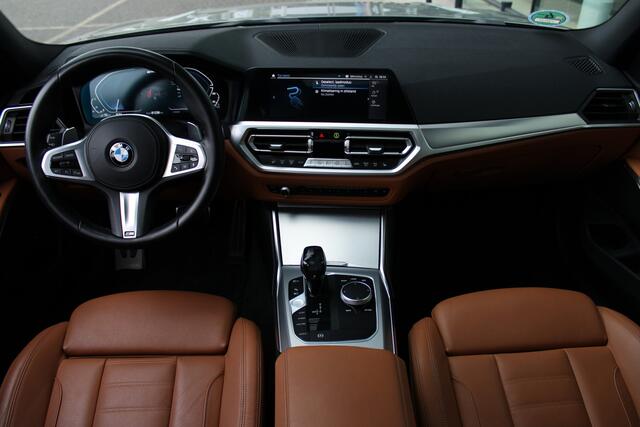 BMW 3-SERIE Touring 330e eDrive High Executive M Sport Automaat / Panoramadak / Sportstoelen / Achteruitrijcamera / LED / Stoelverwarming / Getint glas / Cruise Control