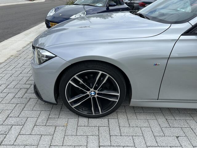 BMW 3-SERIE Touring 318i M-Sport Corporate Lease