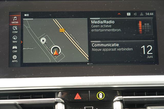 BMW 3-SERIE 318i Sportline High Executive 157pk Navigatie/Apple-Android/Cruise