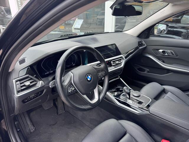 BMW 3-SERIE Touring 330e High Executive