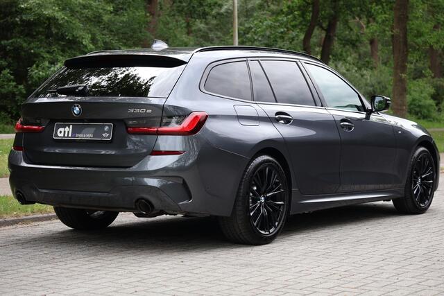 BMW 3-SERIE Touring 330e M-Sprotpakket, HUD, Pano, Elektrische trekhaak, Memorystoelen, Laserlicht, Harman Kardon, Adaptief Cruise Ctonrok, DAB Grootlichtassistent, Shadowline, Innovatiepakket, etc.