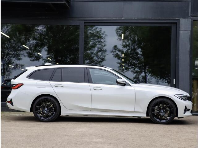 BMW 3-SERIE Touring 330i M Sport High Executive Trekhaak elek.