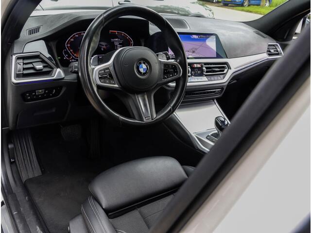BMW 3-SERIE Touring 330i M Sport High Executive Trekhaak elek.