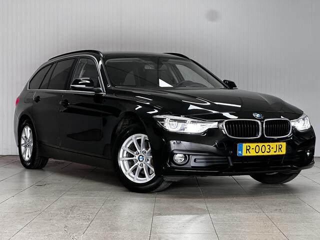 BMW 3-SERIE Touring 318i Executive Facelift!/ LED Koplampen + Mistl./ Camera/ LEER/ Elek. Kofferklep/ Bluetooth/ Stoelverw./ PDC V+A/ Navi/ Clima/ Cruise/ Armsteun/ Multi. LEDER. Stuur/ Chroom/ Dakrails.