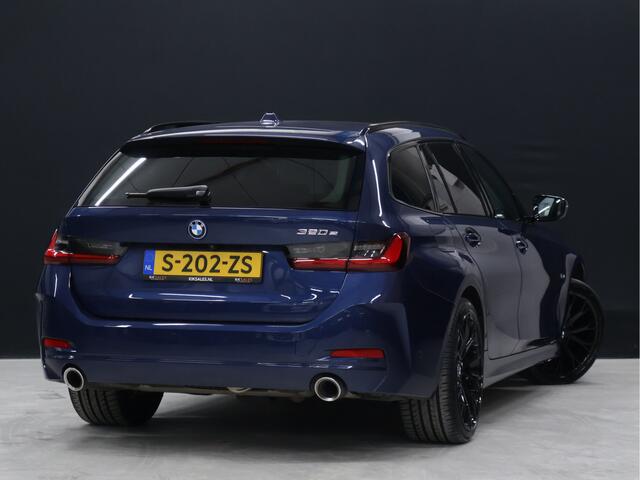 BMW 3-SERIE Touring 320e FACELIFT [TREKHAAK UITKLAPBAAR, SOH: 94%, APPLE CARPLAY, ELEKTRISCH VERSTELBARE STOELEN, CAMERA, PDC V+A, VOL LEDER, LED, CRUISE CONTROL, NIEUWSTAAT]