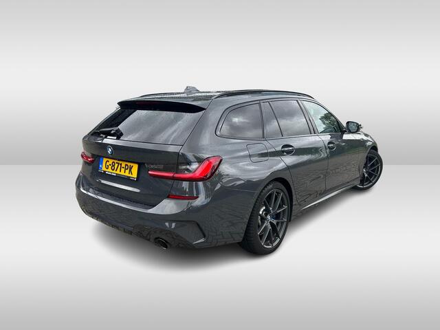 BMW 3-SERIE Touring 330i High Exe. M Sport / Panoramadak / Camera / Leder / CarPlay / 19'' / Sportstoelen / Stoelverwarming / DAB / Cruise Control / Getint glas