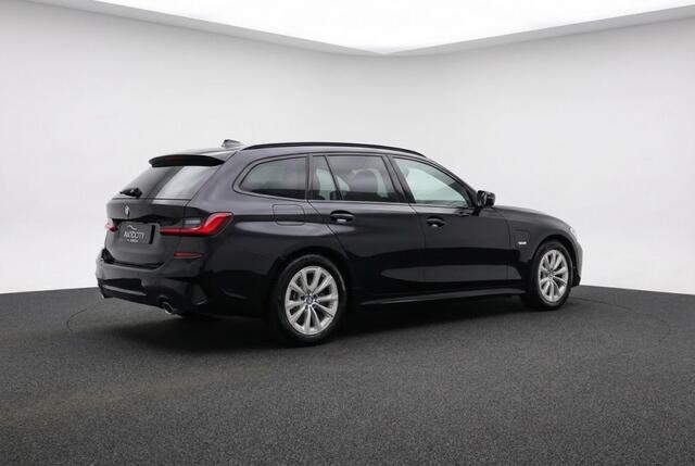 BMW 3-SERIE Touring 330e Plug-in Hybrid Pano l Leder l Driver Assistance Pack l Stuu