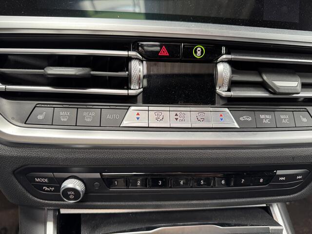BMW 3-SERIE Touring 330e High Executive M-Sport Full Options I PANO I LED I Sportstoelen I Adapt Cruise I Head-Up I 18"LM