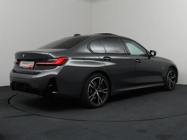 BMW 3-SERIE 330 e M-Sport X-Drive | VOL! | Harman Kardon | ACC | Panoramadak | Camera!