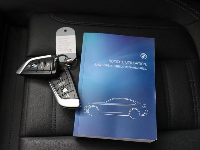BMW 3-SERIE 330 e M-Sport X-Drive | VOL! | Harman Kardon | ACC | Panoramadak | Camera!