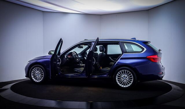 BMW 3-SERIE Touring 318iA LUXURY Edition PANO | FULL LED | LEDER | ELEK TREKHAAK | NAVI | STOELVERW | PDC V+A | LMV