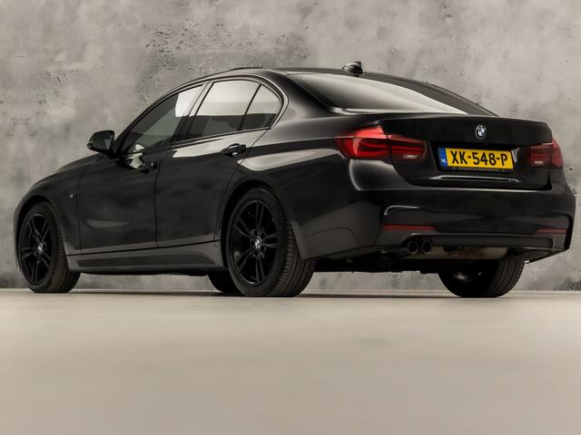BMW 3-SERIE 320i M Sport Shadow 184Pk Automaat (SCHUIFDAK, M PAKKET, GROOT NAVI, DEALER ONDERHOUDEN, SPORTSTOELEN, STOELVERWARMING, GETINT GLAS, SPORT AUTOMAAT, NIEUWSTAAT)