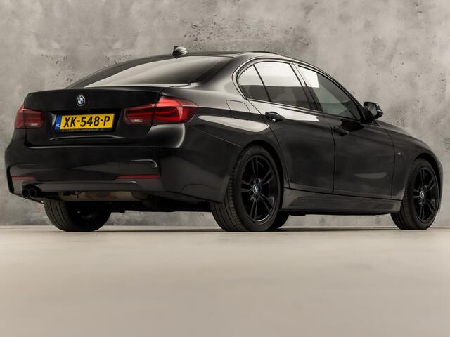 BMW 3-SERIE 320i M Sport Shadow 184Pk Automaat (SCHUIFDAK, M PAKKET, GROOT NAVI, DEALER ONDERHOUDEN, SPORTSTOELEN, STOELVERWARMING, GETINT GLAS, SPORT AUTOMAAT, NIEUWSTAAT)