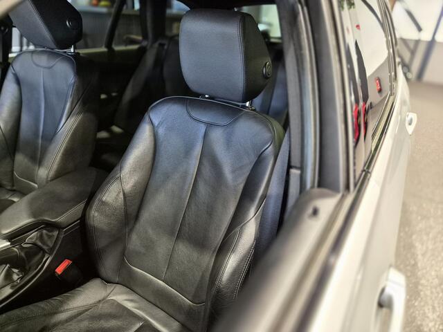 BMW 3-SERIE Touring 318i M Sport Edition Volleder | Navi | Clima | Cruise