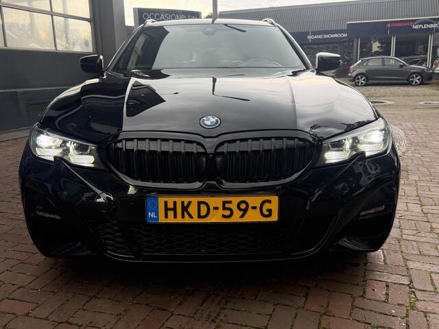 BMW 3-SERIE Touring 330e Business Edition Plus Bj 2022 292PK | M-pakket | Full led | Carplay | Trekhaak wegklapbaar | SOH 96% |