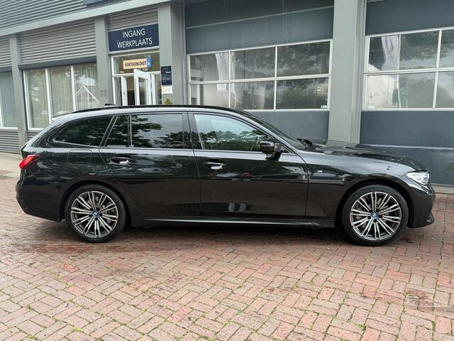 BMW 3-SERIE Touring 330e Business Edition Plus Bj 2022 292PK | M-pakket | Full led | Carplay | Trekhaak wegklapbaar | SOH 96% |