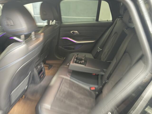 BMW 3-SERIE Touring 330e Business Edition Plus Bj 2022 292PK | M-pakket | Full led | Carplay | Trekhaak wegklapbaar | SOH 96% |