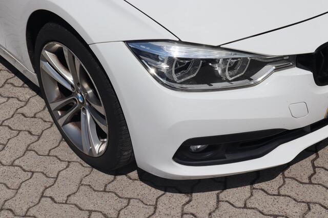 BMW 3-SERIE Touring 320d EDE Corporate Lease Executive