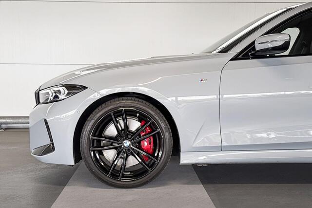 BMW 3-SERIE Sedan 318i M-Sport
