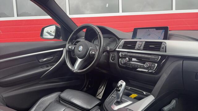 BMW 3-SERIE 318i M Sport Edition M-PAKKET / BLACK OPTIC / FULL LED / LEDER / STOELVERW / GR NAVI / CLIMA / PDC / BLUETOOTH / CRUISE / NL-AUTO