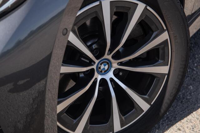 BMW 3-SERIE Touring 320e LED / DEALER ONDERHOUDEN / STOELVERWARMING / CAMERA / CARPLAY