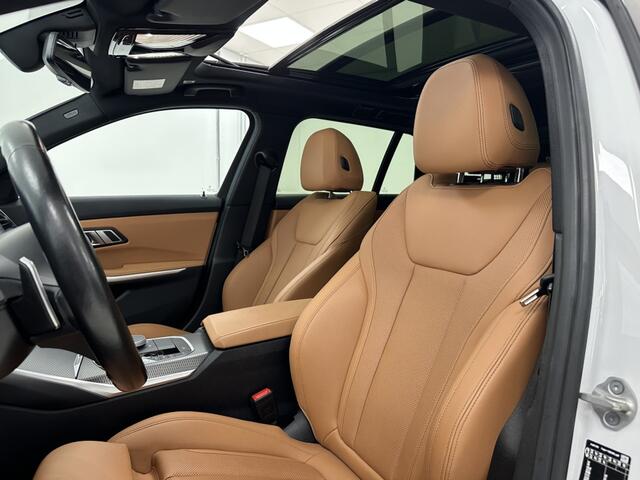 BMW 3-SERIE Touring 330e xDrive | Cognac bekleding | Panoramadak | Head-up-D