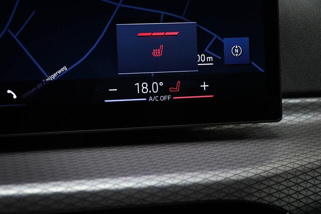 BMW 3-SERIE 330e M-Sport | COMFORT / INNOVATION- PACK | HEAD UP | 360 CAMERA