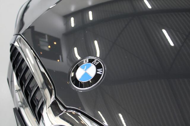 BMW 3-SERIE Touring 330i M Sport | Pano | Apple Carplay | Sfeerverlichting | LED