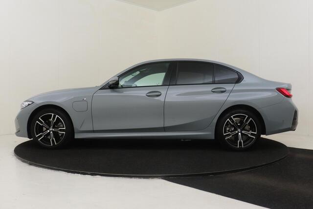 BMW 3-SERIE 330e M SPORT EDITION -INNOVATION|COMFORT|ADAP.LED|DRIVING-ASSISTANT|LEDER|MEMORY|ADAP.CRUISE|PRIVACY.GLAS|18"