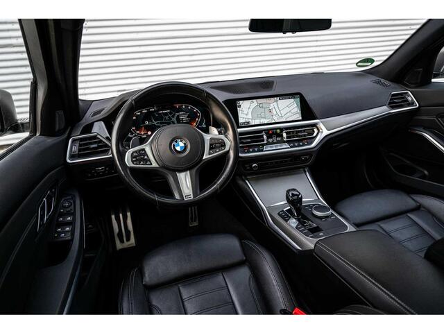 BMW 3-SERIE Touring M340i xDrive | Panodak | Laser | Trekhaak | Driving Assi