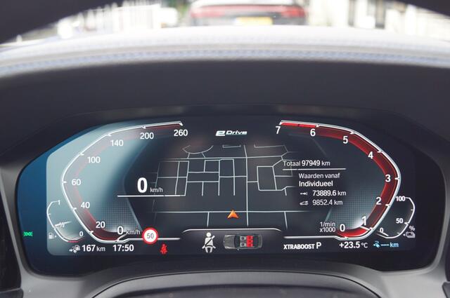 BMW 3-SERIE 330e (292pk) M340I Look Laser/HUD/Keyless/Carbon/19inch/Sfeerverlichting